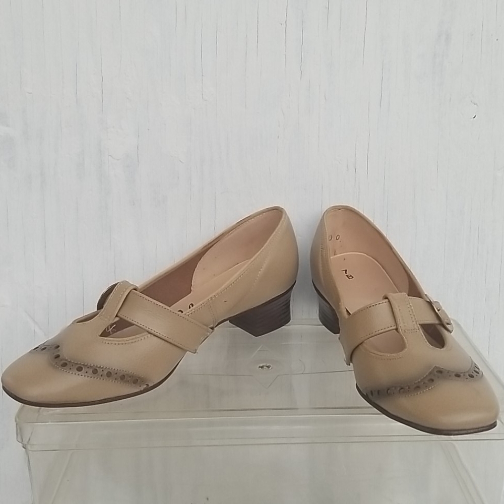 True vintage charmers heel